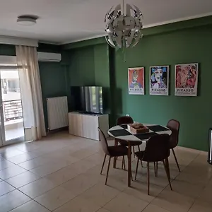  Διαμέρισμα Cozy Apt! Friends & Family - Private Paid Parking